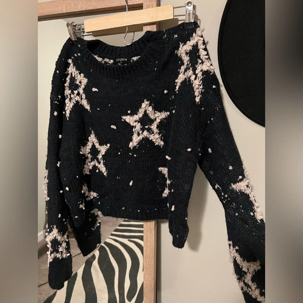 Blue sweater - Picture 2 of 5